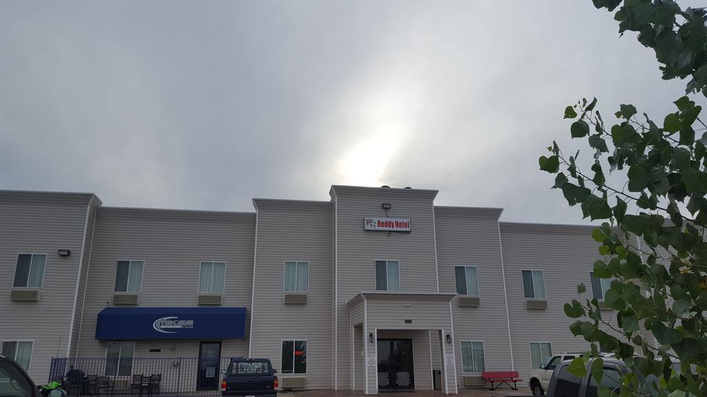 Reddy Hotel Plainview Bagian luar foto