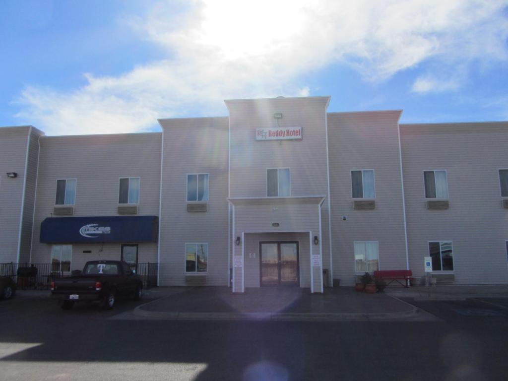 Reddy Hotel Plainview Bagian luar foto